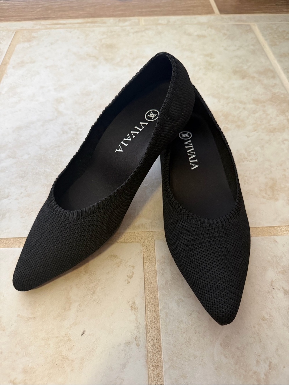 Women's Black Knit Pointed-Toe Flats